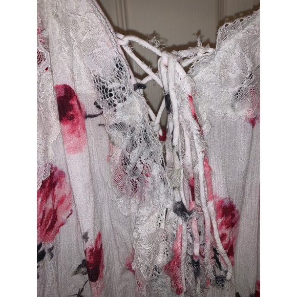 Kendall and Kylie romper - Picture 3 of 3